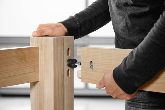 Festool DOMINO Verbinder in Holzverbindung mit Eckverbinder und Spannelem, Anwendungsbeispiel