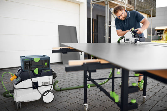 Festool Absaugmobil CLEANTEC CTL 26 EI AC im Einsatz mit Elektroschleimaschine auf Baustelle