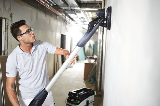 Festool PLANEX easy LHS-E 225 Langhalsschleifer bei Anwendung an Decke mit CTL 36 Absaugmobil