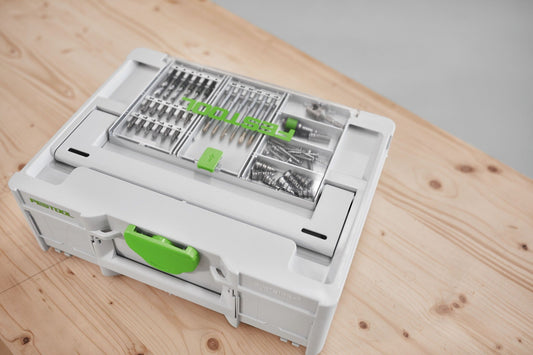 Festool Bohrerkassette BKS SYS3 D3-8 K CE/W mit Holzbohrern und Bits im offenen Systainer auf Holzoberfläche