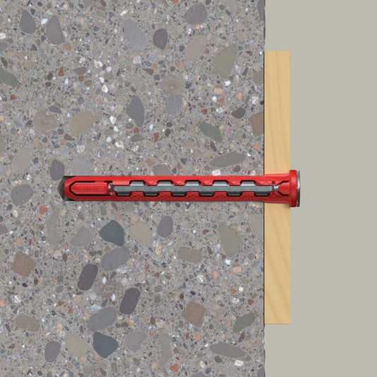 fischer HybridPower Anwendung Dübel mit Senkkopfschraube im Beton mit Holzanbauteil