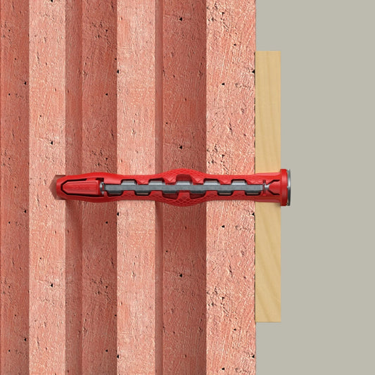 fischer HybridPower Anwendung Dübel mit Senkkopfschraube im Ziegel mit Holzanbauteil